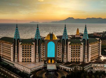 Нова година 2026 в Лара, Анталия със самолет от София - 5 нощувки